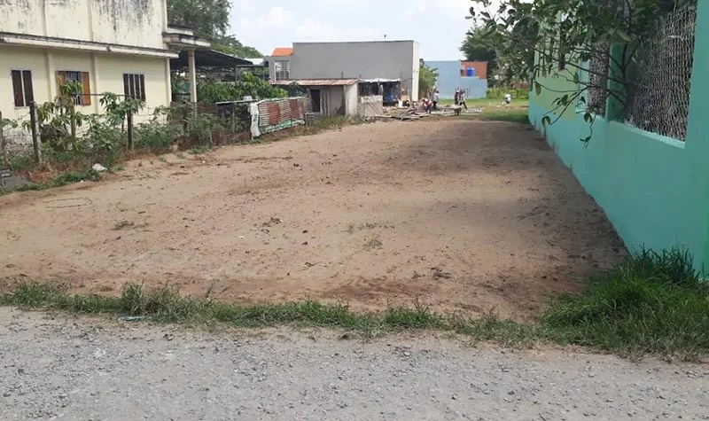 Đất dân giá luôn mềm hơn so với đất đấu giá nhưng hạ tầng lại kém hơn